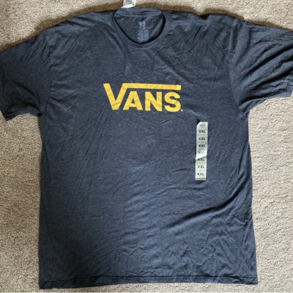 NWT Men’s VANS  T Shirt Yellow Logo on Dark Grey Shirt. XXL